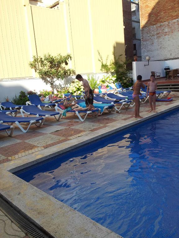 Hotel Castella Lloret de Mar Buitenkant foto